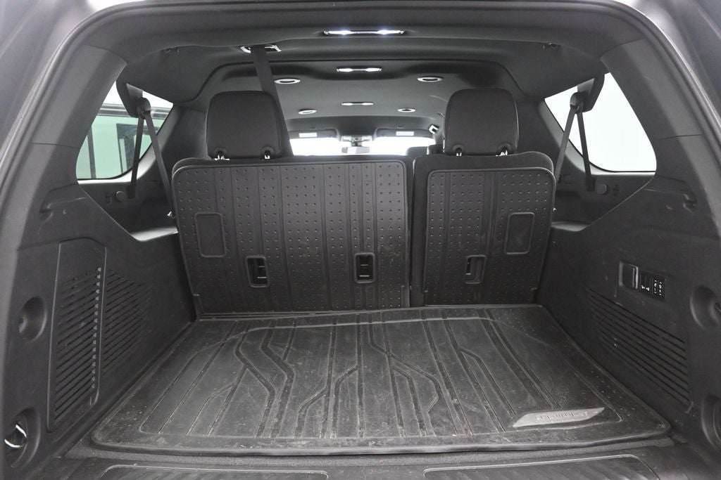2022 Chevrolet Suburban LT