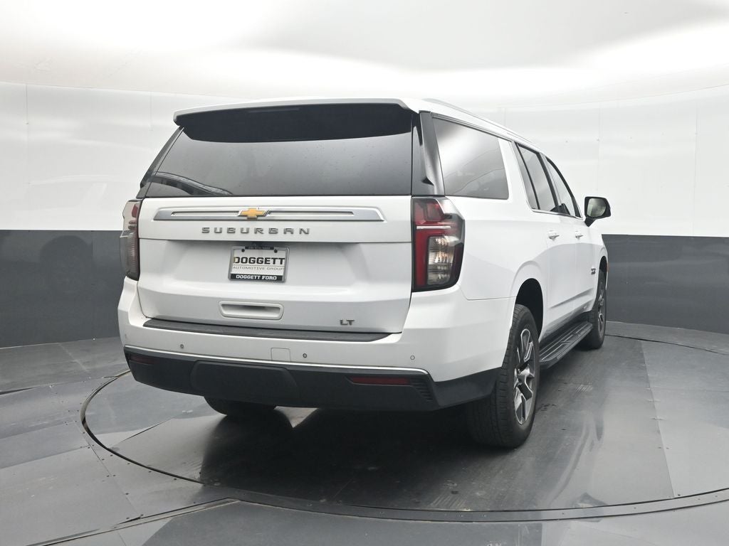 2022 Chevrolet Suburban LT