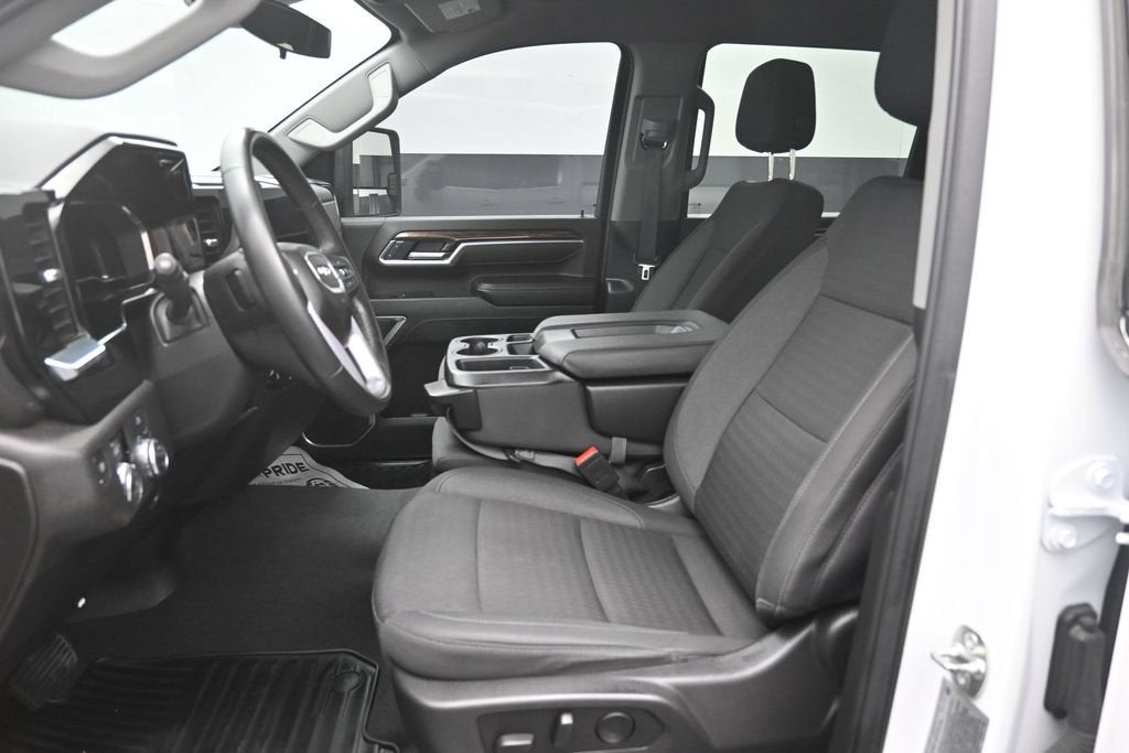 2025 GMC Sierra 3500HD SLE DRW