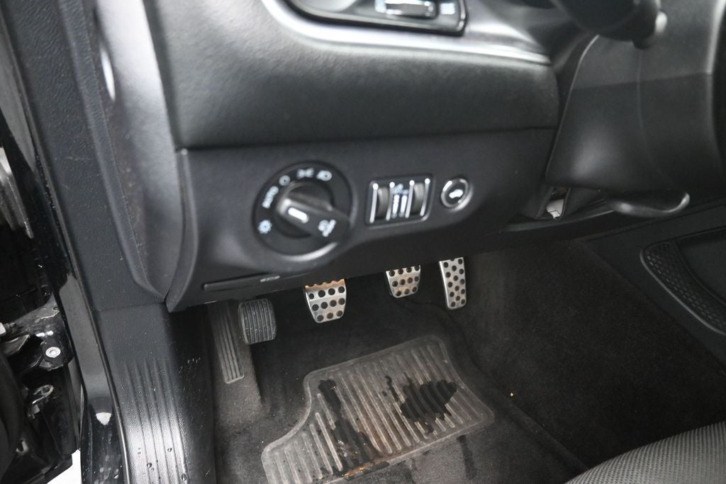 2015 Dodge Challenger R/T Shaker