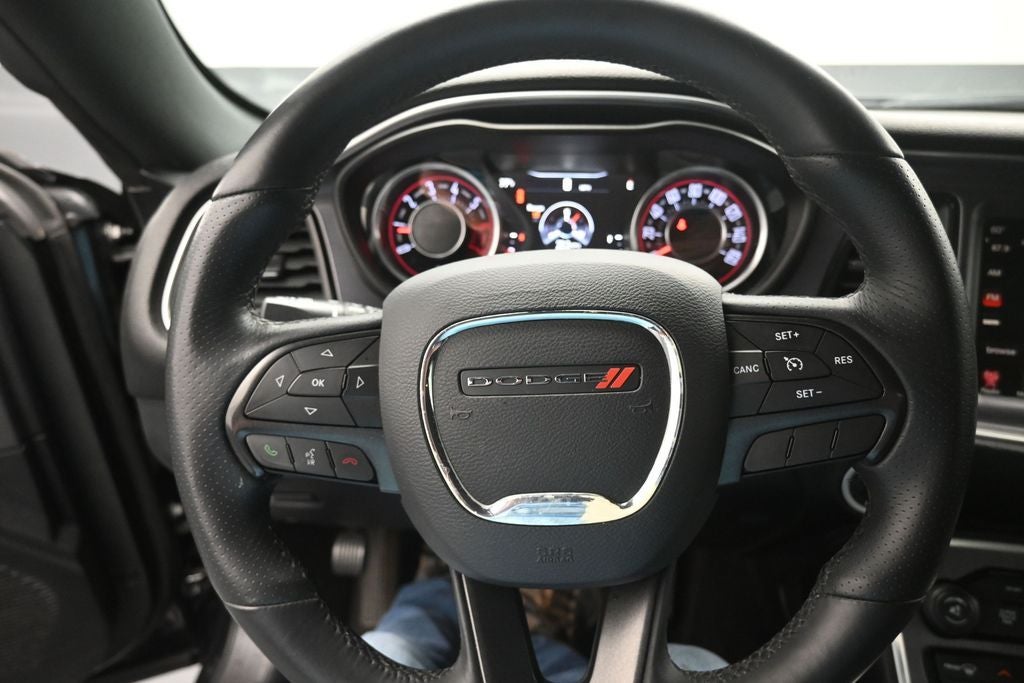 2015 Dodge Challenger R/T Shaker