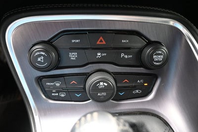 2015 Dodge Challenger R/T Shaker