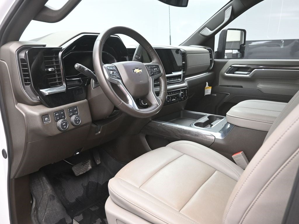 2025 Chevrolet Silverado 3500HD LTZ