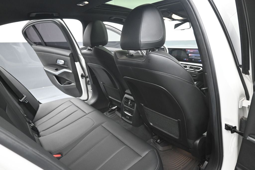 2023 BMW 3 Series 330i