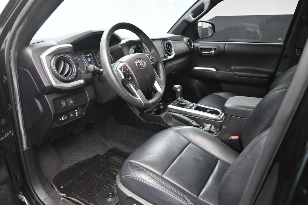 2021 Toyota Tacoma Limited LIFTED V6