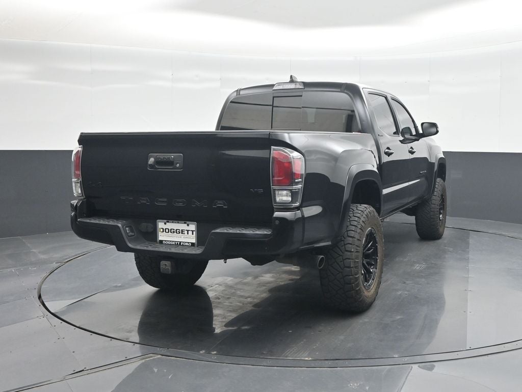 2021 Toyota Tacoma Limited LIFTED V6