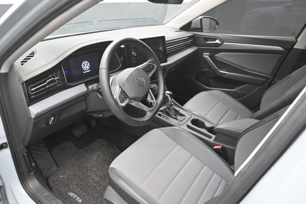 2025 Volkswagen Jetta 1.5T SE
