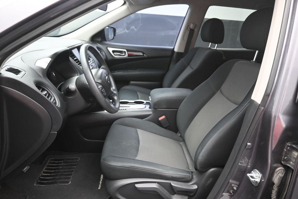 2017 Nissan Pathfinder S