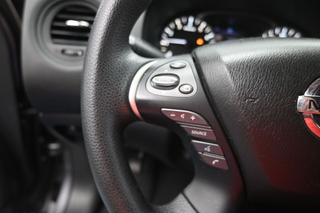 2017 Nissan Pathfinder S