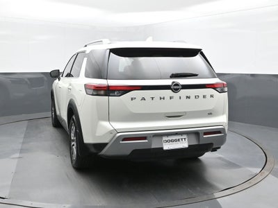 2022 Nissan Pathfinder SL