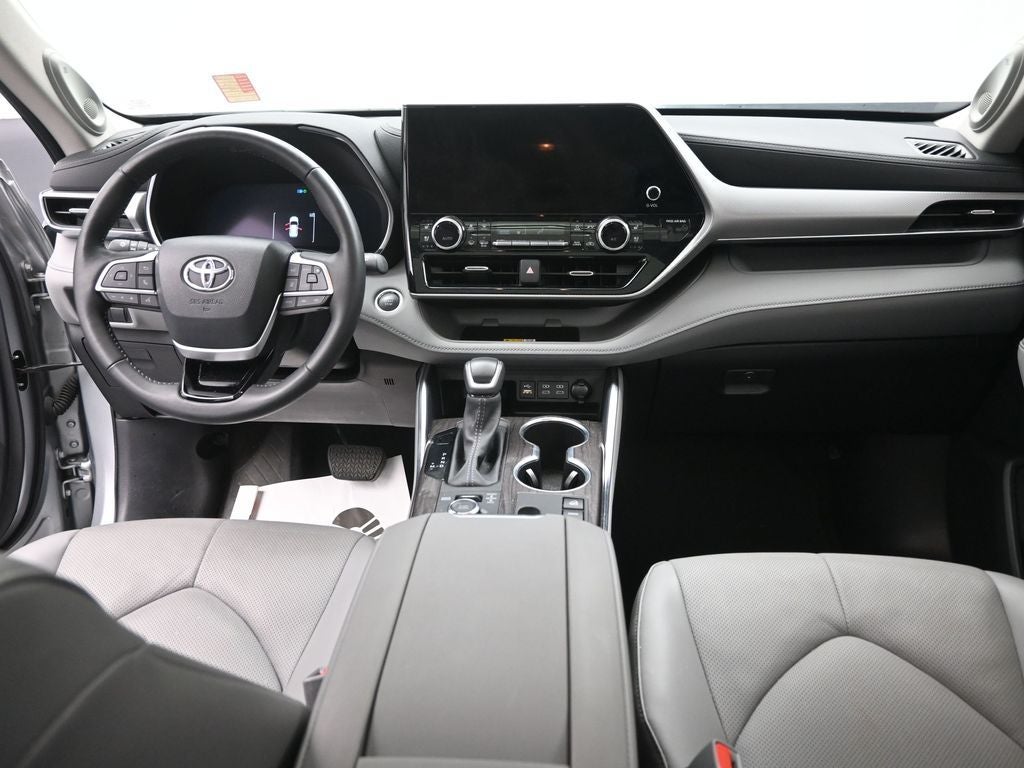 2024 Toyota Highlander Platinum