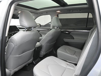 2024 Toyota Highlander Platinum
