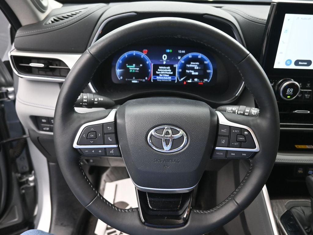 2024 Toyota Highlander Platinum