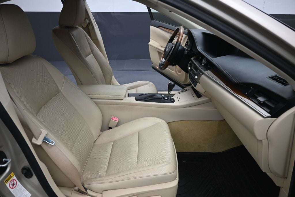 2014 Lexus ES 300h