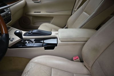 2014 Lexus ES 300h