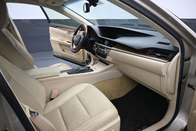 2014 Lexus ES 300h
