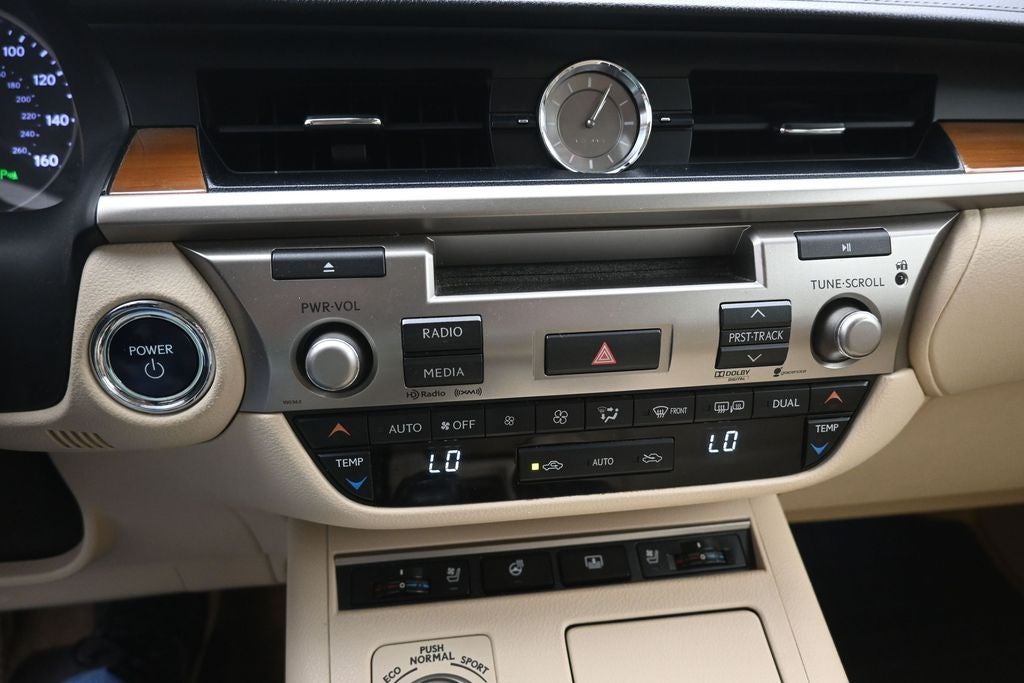 2014 Lexus ES 300h