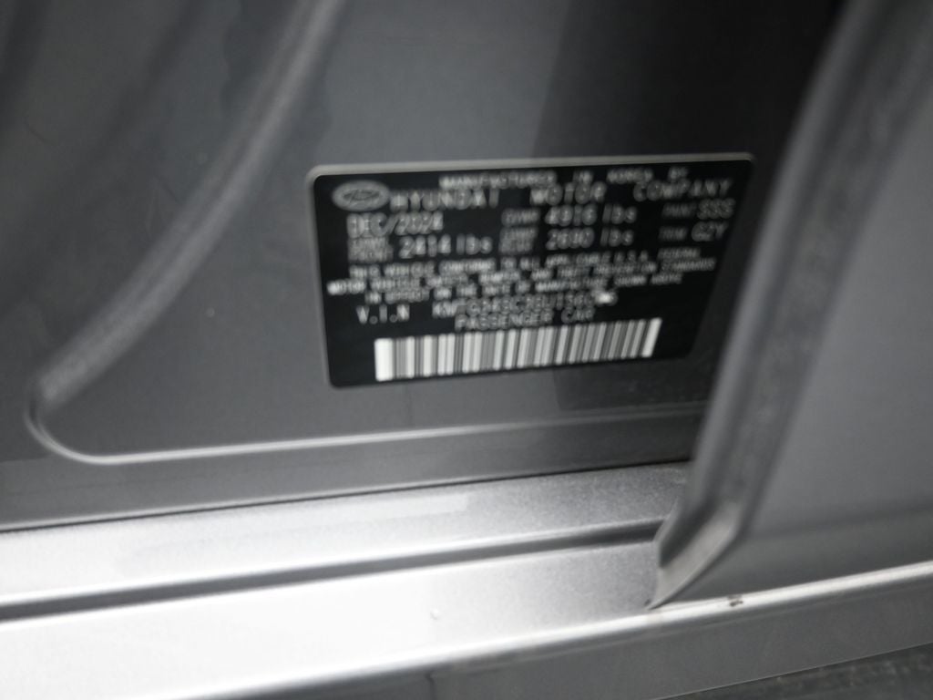 2025 Genesis G70 2.5T