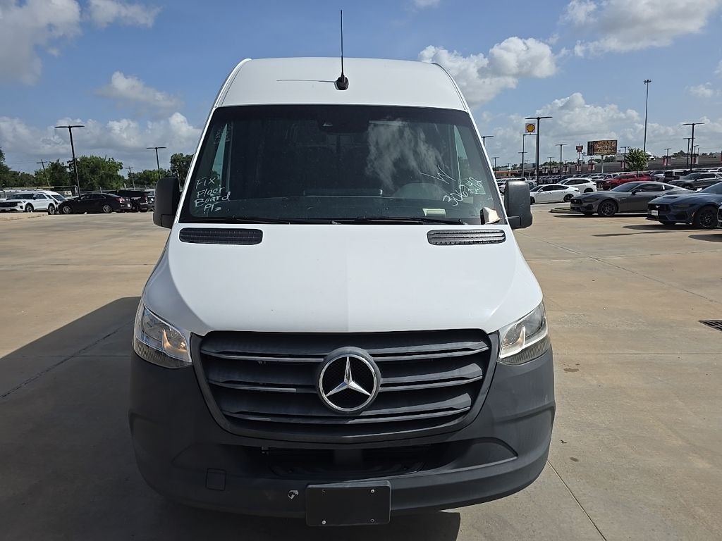 2024 Mercedes-Benz Sprinter 2500 Crew 144 WB