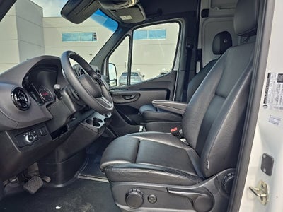 2024 Mercedes-Benz Sprinter 2500 Crew 144 WB