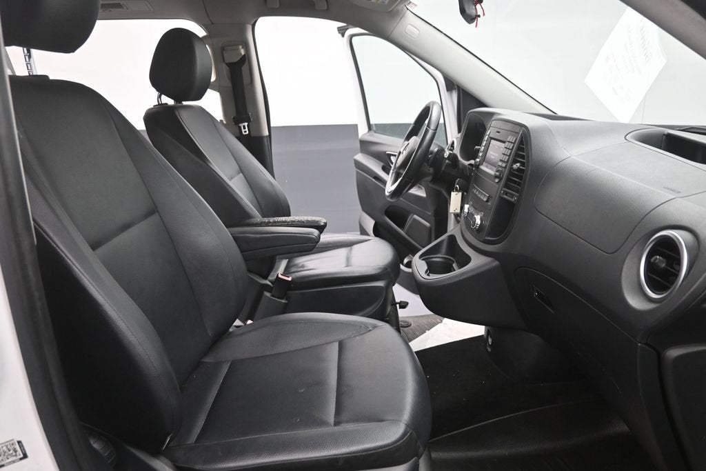 2016 Mercedes-Benz Metris Passenger