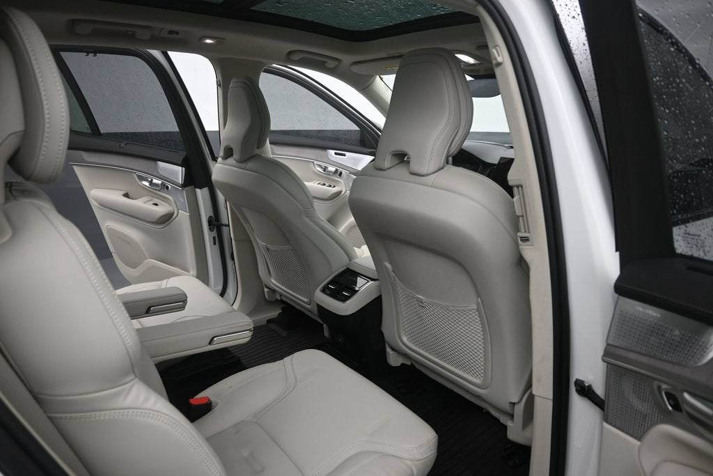 2026 Volvo XC90 B6 Ultra