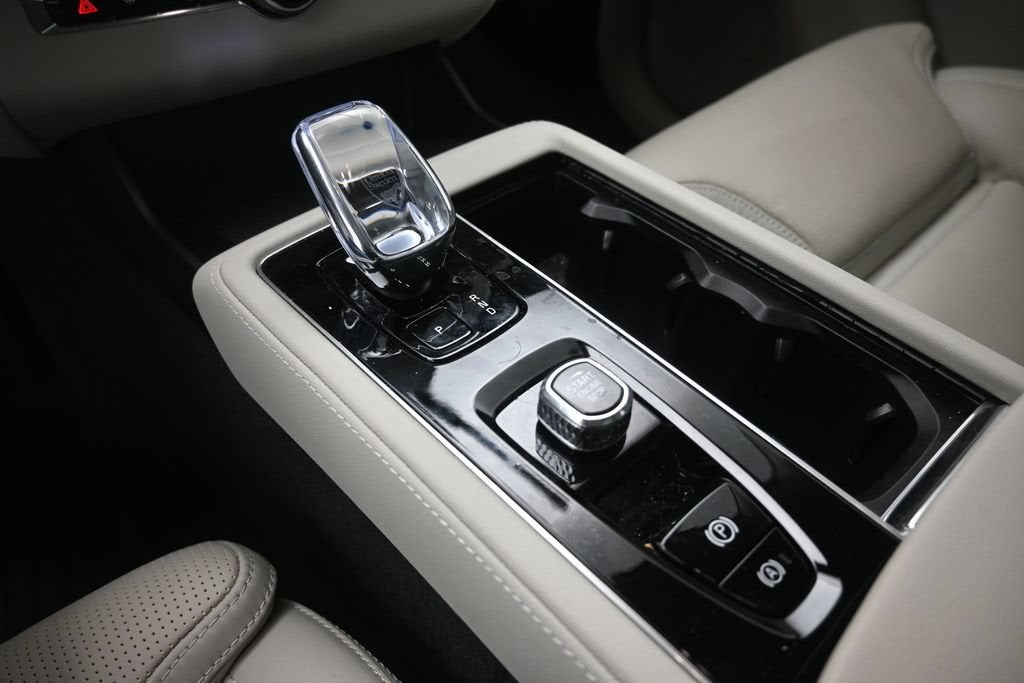 2026 Volvo XC90 B6 Ultra