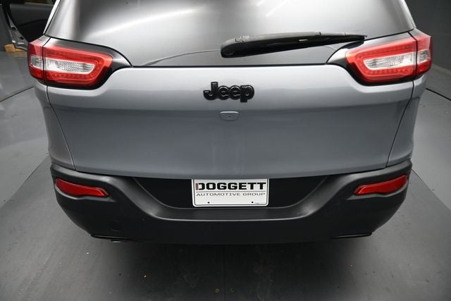 Used 2018 Jeep Cherokee Latitude with VIN 1C4PJLCB8JD559140 for sale in Beaumont, TX