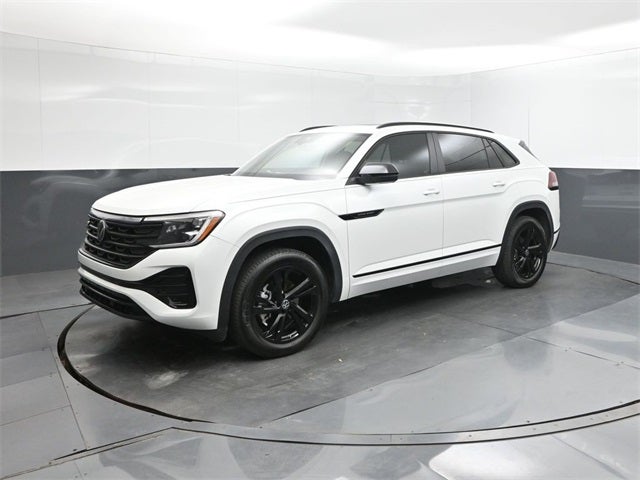 2025 Volkswagen Atlas Cross Sport 2.0T SEL R-Line Black