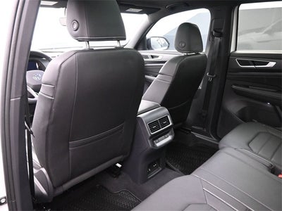 2025 Volkswagen Atlas Cross Sport 2.0T SEL R-Line Black