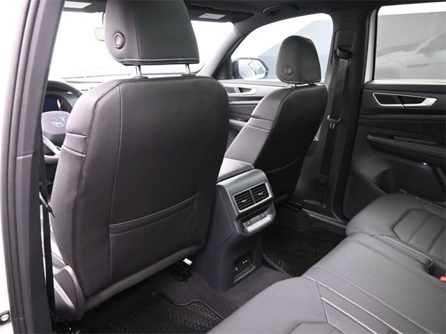 2025 Volkswagen Atlas Cross Sport 2.0T SEL R-Line Black