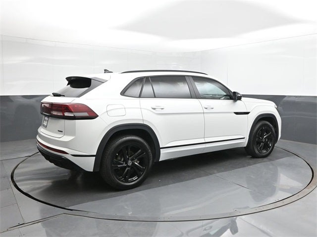 2025 Volkswagen Atlas Cross Sport 2.0T SEL R-Line Black