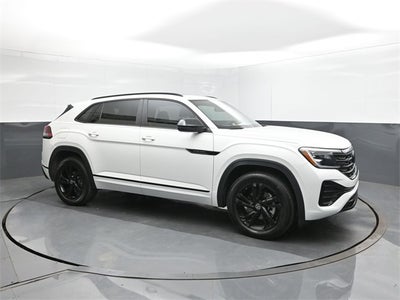 2025 Volkswagen Atlas Cross Sport 2.0T SEL R-Line Black