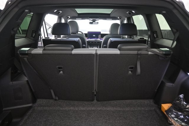2027 Volkswagen Atlas SEL Premium R-Line