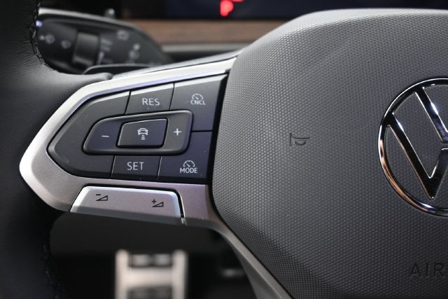 2027 Volkswagen Atlas SEL Premium R-Line