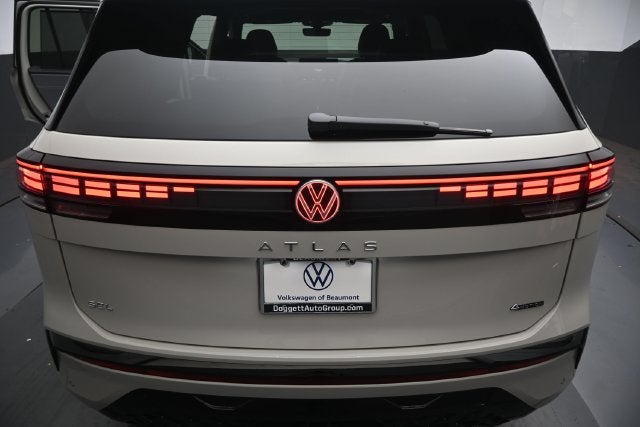 2027 Volkswagen Atlas SEL Premium R-Line