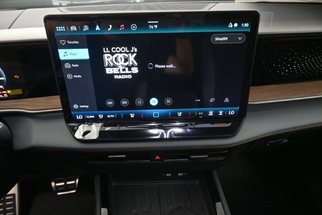 2027 Volkswagen Atlas SEL Premium R-Line