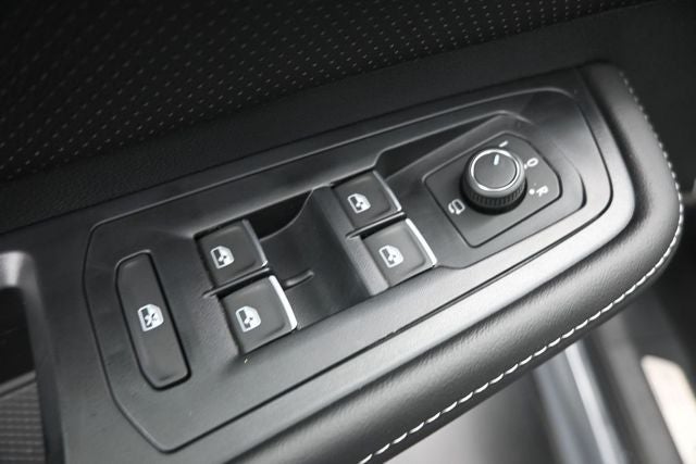 2026 Volkswagen Atlas Cross Sport SEL Premium R-Line