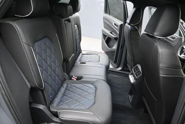 2026 Volkswagen Atlas Cross Sport SEL Premium R-Line