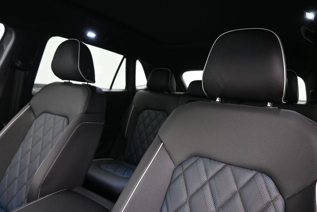 2026 Volkswagen Atlas Cross Sport SEL Premium R-Line