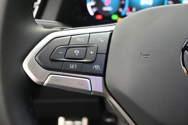 2026 Volkswagen Atlas Cross Sport SEL Premium R-Line