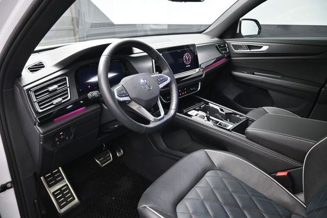 2025 Volkswagen Atlas Cross Sport 2.0T SEL Premium R-Line