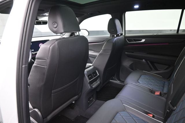 2025 Volkswagen Atlas Cross Sport 2.0T SEL Premium R-Line