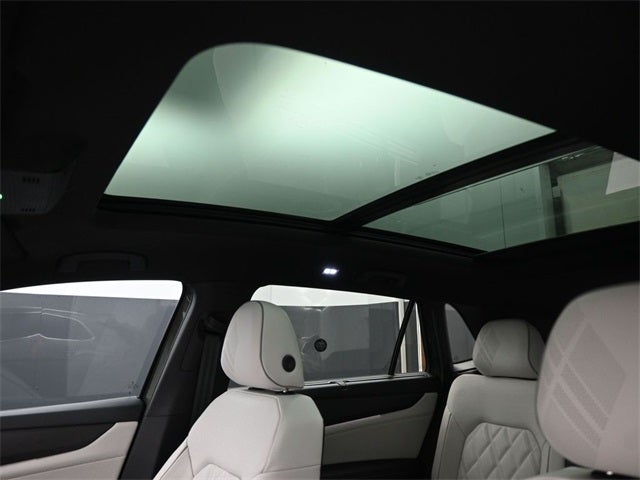 2025 Volkswagen Atlas Cross Sport 2.0T SEL Premium R-Line