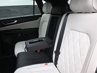 2025 Volkswagen Atlas Cross Sport 2.0T SEL Premium R-Line