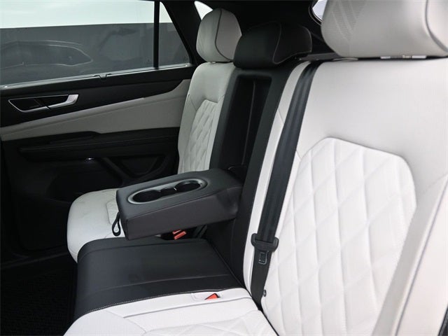 2025 Volkswagen Atlas Cross Sport 2.0T SEL Premium R-Line