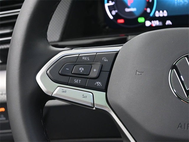 2025 Volkswagen Atlas Cross Sport 2.0T SEL Premium R-Line