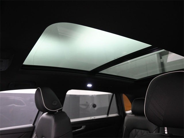 2025 Volkswagen Atlas Cross Sport 2.0T SEL Premium R-Line