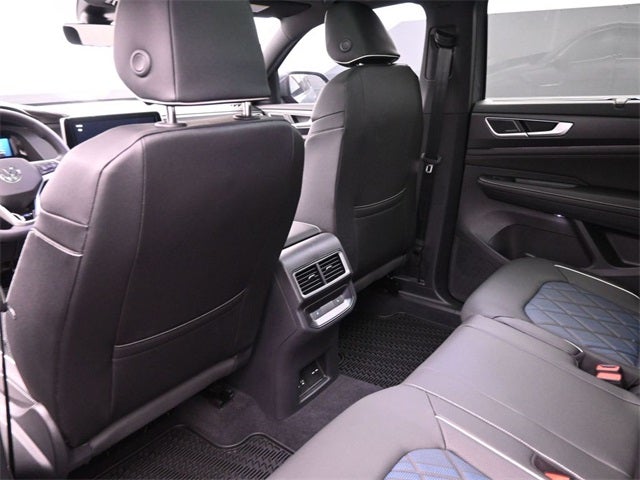 2025 Volkswagen Atlas Cross Sport 2.0T SEL Premium R-Line