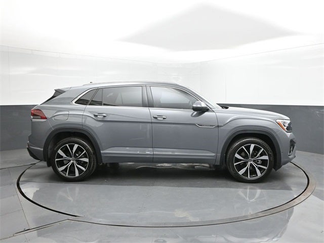 2025 Volkswagen Atlas Cross Sport 2.0T SEL Premium R-Line